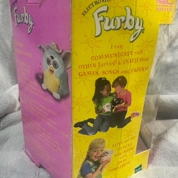 1999 Furby Special Limited Edition Spring Pastel Interactive Toy NOS Collectible - Picture 4 of 4